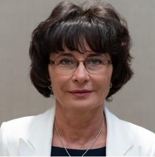 dr. Gálffy Gabriella
